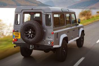 Land Rover Defender 110