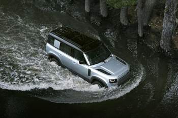 Land Rover Defender 110 P400 First Edition