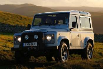 Land Rover Defender 2011