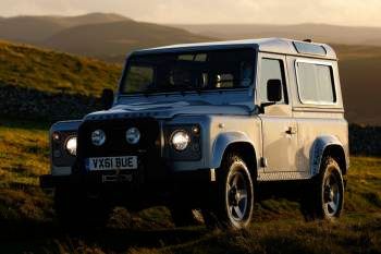 Land Rover Defender 2011