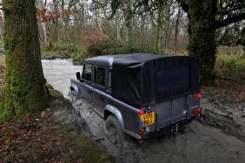 Land Rover Defender 130 2.2 TD Crew Cab