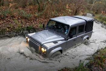 Land Rover Defender 130 2.2 TD Crew Cab