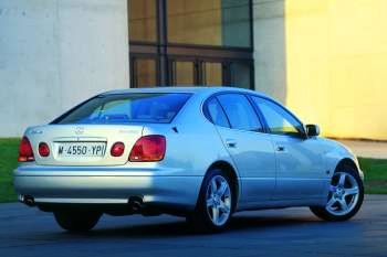 Lexus GS 2000