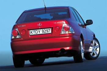 Lexus IS 200