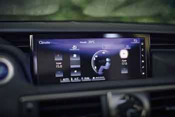 Lexus IS 300h F Sport Blue Edition