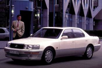 Lexus LS 400