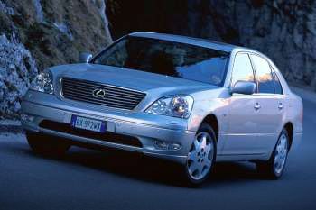 Lexus LS 2000