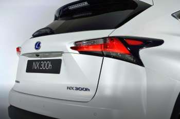 Lexus NX 300h 2WD Business Line