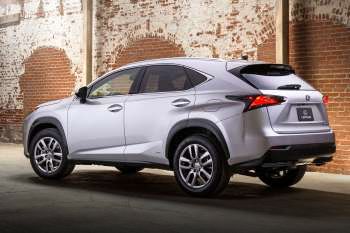 Lexus NX 300h 2WD Luxury Line