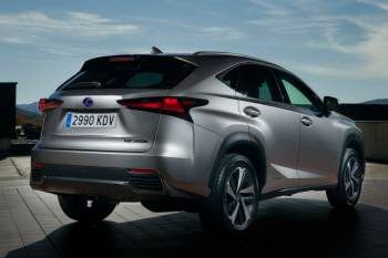 Lexus NX 300h AWD President Line