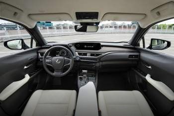 Lexus UX 250h First Edition