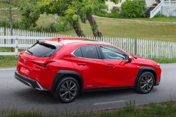 Lexus UX 2019