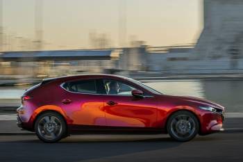 Mazda 3 SkyActiv-X 2.0 180 Luxury