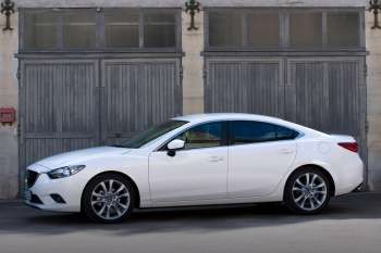 Mazda 6 SkyActiv-G 2.0 145hp S