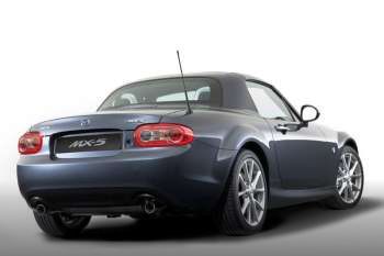 Mazda MX-5 Roadster Coupe 1.8 Kyudo