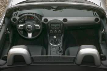 Mazda MX-5 Roadster Coupe 1.8 TS+