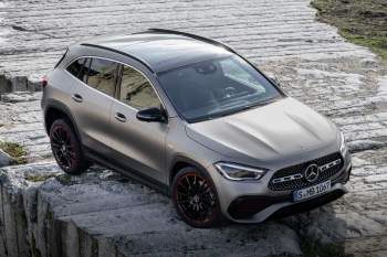 Mercedes-Benz GLA 180 Business Solution Luxury