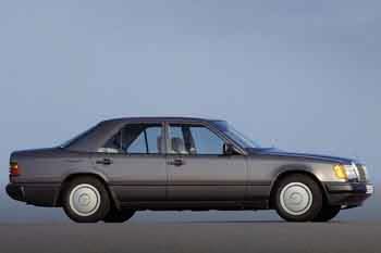 Mercedes-Benz 260 E