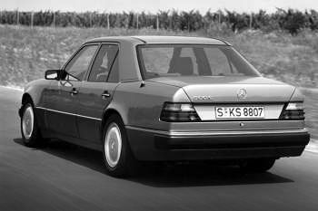 Mercedes-Benz 200-series 1989