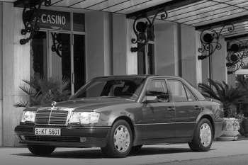 Mercedes-Benz 200-series 1989