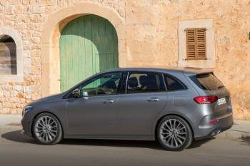 Mercedes-Benz B 180 D Launch Edition