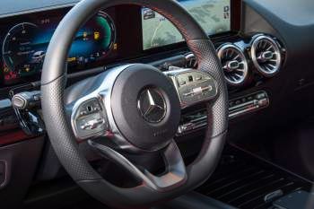 Mercedes-Benz B 180 D Launch Edition