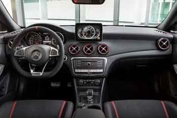 Mercedes-Benz CLA 180 Business Solution AMG