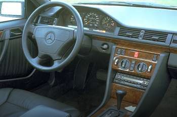 Mercedes-Benz E 200 Coupe