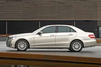 Mercedes-Benz E 220 CDI BlueEFFICIENCY Avantgarde