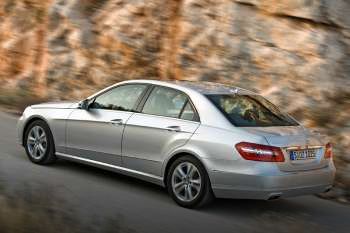 Mercedes-Benz E 200 CGI BlueEFFICIENCY Elegance