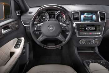 Mercedes-Benz GL 2012