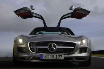 Mercedes-Benz SLS AMG