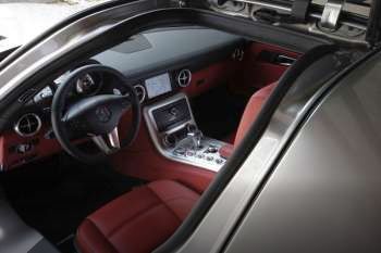 Mercedes-Benz SLS AMG 2010