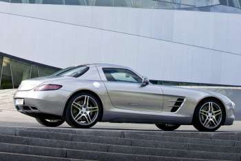 Mercedes-Benz SLS AMG