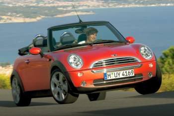 Mini Cabrio Cooper Sidewalk