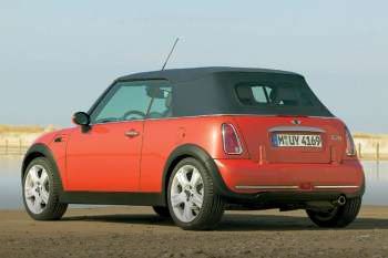 Mini Cabrio Cooper Sidewalk