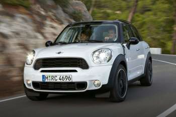 Mini Countryman Cooper S ALL4 Pepper