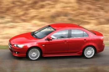 Mitsubishi Lancer 1.8 Intense