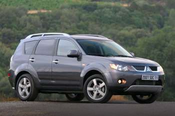 Mitsubishi Outlander 2.2 Di-D 4WD Instyle