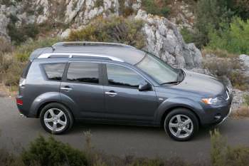 Mitsubishi Outlander 2.4 2WD Intro Edition