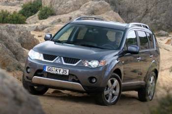 Mitsubishi Outlander 2.4 2WD Intro Edition