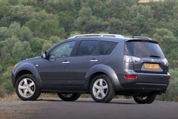 Mitsubishi Outlander 2.4 2WD Intro Edition
