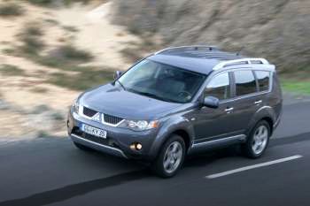 Mitsubishi Outlander 2.0 Di-D 4WD Invite