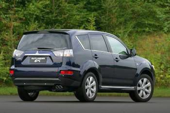 Mitsubishi Outlander 2.2 Di-D 4WD Instyle