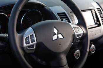 Mitsubishi Outlander 2.0 2WD Intro Edition