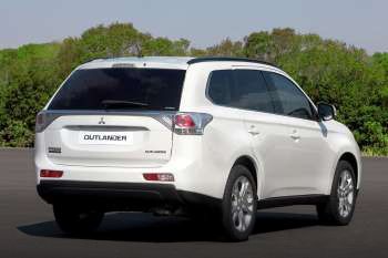 Mitsubishi Outlander PHEV Business Edition