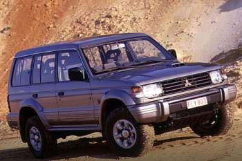 Mitsubishi Pajero Long Body 2.8 TD GLS