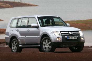 Mitsubishi Pajero LWB 3.2 DiD Invite