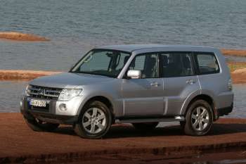 Mitsubishi Pajero LWB 3.2 DiD Instyle