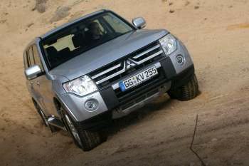 Mitsubishi Pajero LWB 3.2 DiD Invite